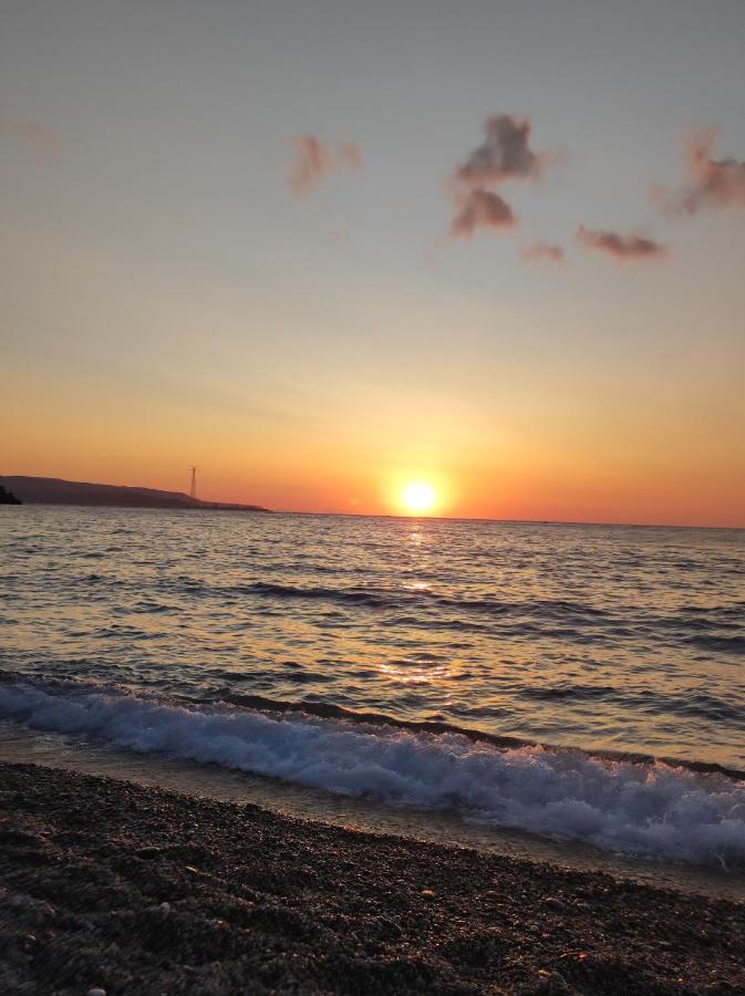 Apartamento Playa Bonita Relax House Scilla Exterior foto